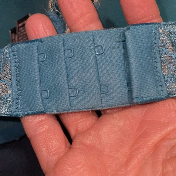 Victoria’s Secret Bombshell bra. Adds 2 cup sizes. - Picture 4 of 7